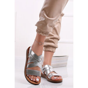 Stříbrné nízké sandály Dalary