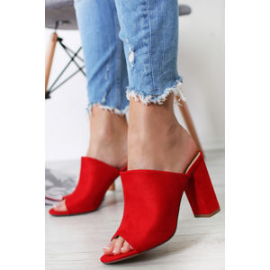 Červené pantofle Alvena