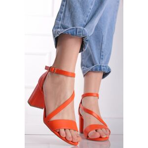 Oranžové sandály na hrubém podpatku Syrelle