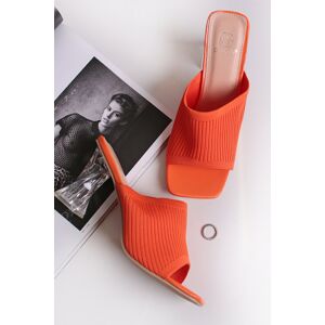 Oranžové pantofle na hrubém podpatku Yvanna