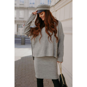 Světle šedý světrový komplet pulovr + sukně LS308