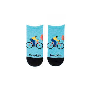 Světle modré kotníkové ponožky Cyklista v měste