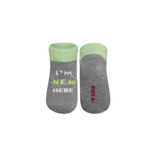 Šedo-zelené kojenecké ponožky I'm New Here