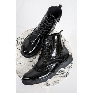 Černé lakované kotníkové šněrovací boty 5-25465