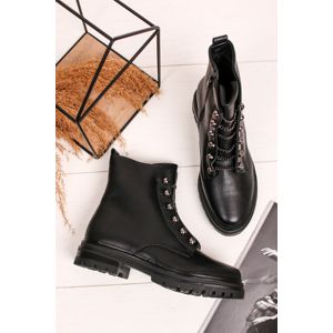 Černé kotníkové boty s řetízkou Ermis