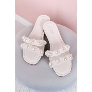 Bílé nízké pantofle s perlami Agnes