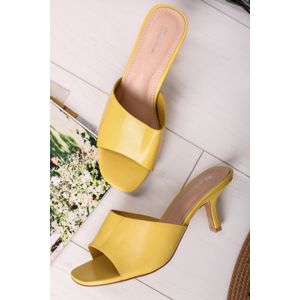 Žluté pantofle Kesha